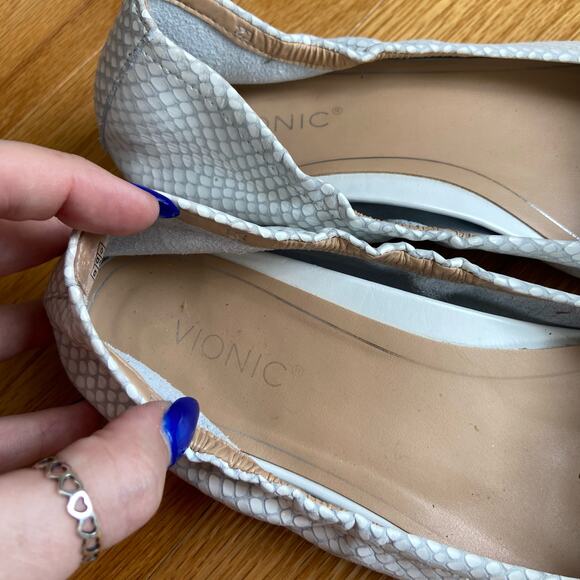 VIONIC Alexa Women's Orthotic Ballet Flat White Lizard sz 7 Snake - Picture 8 of 8